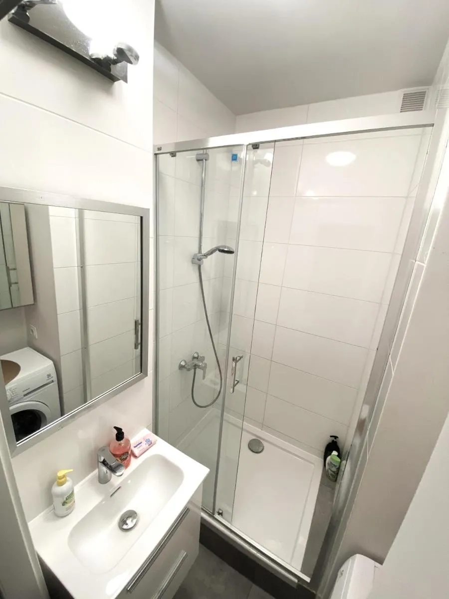 Image 5 of Nice Place 2 rooms Apartment