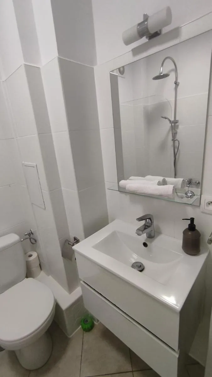 Image 2 of Nowogrodzka Central Apartment