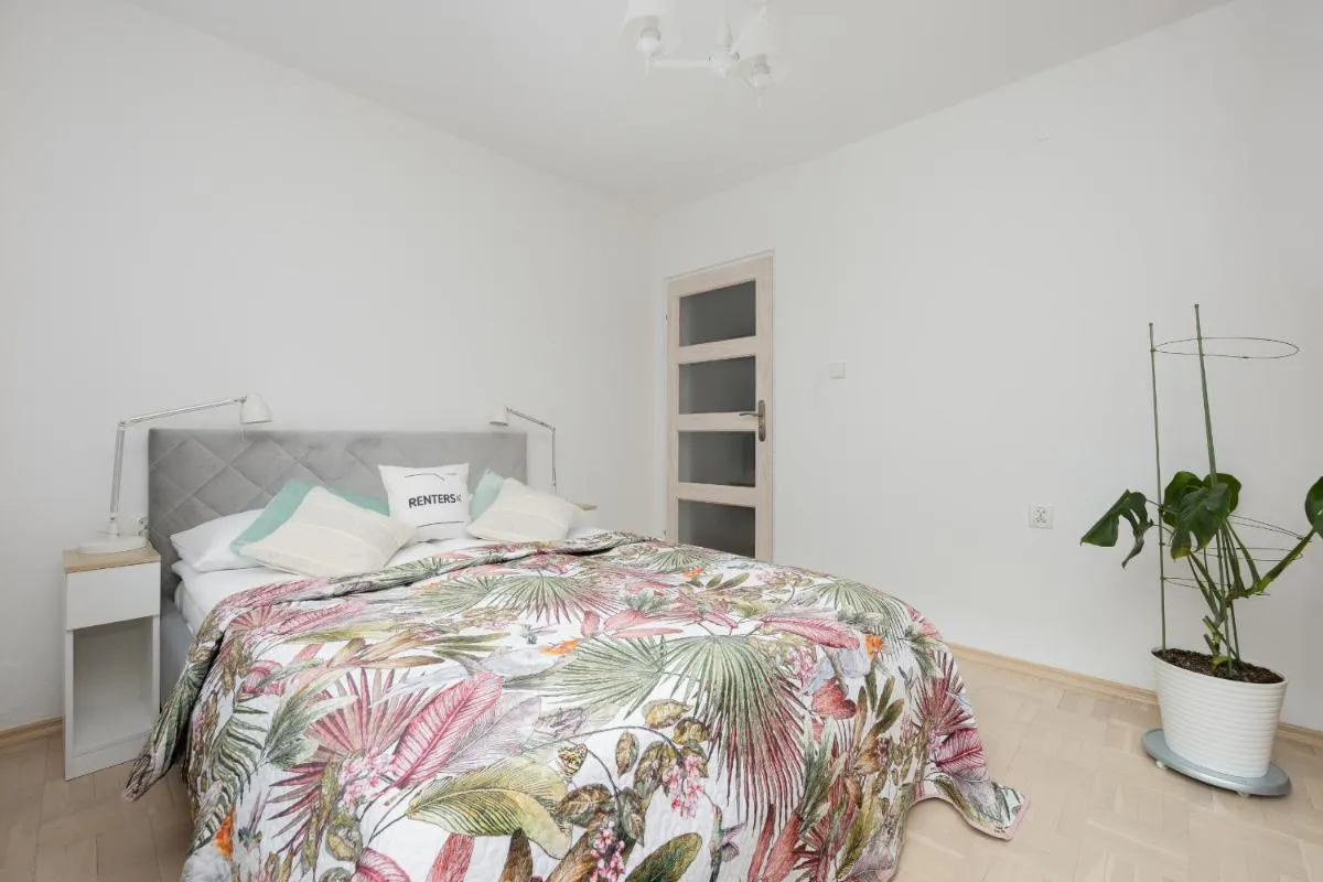 Image 1 of Okopowa Rodzinny Apartament z Balkonem Warszawa by Noclegi Renters