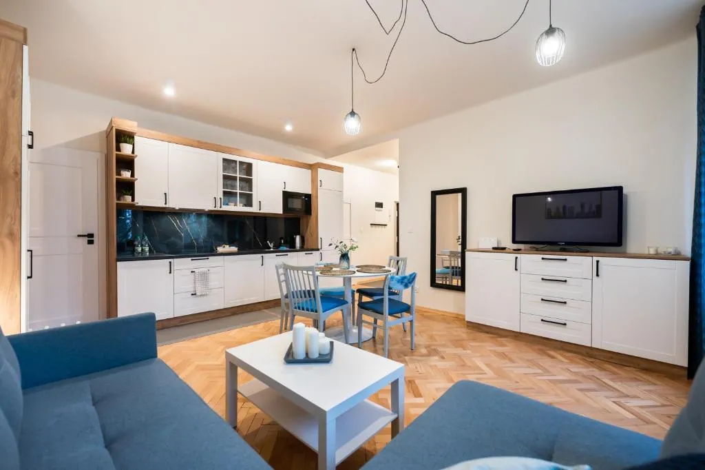 Image of Old Town Eclectic Apartment for 6 people