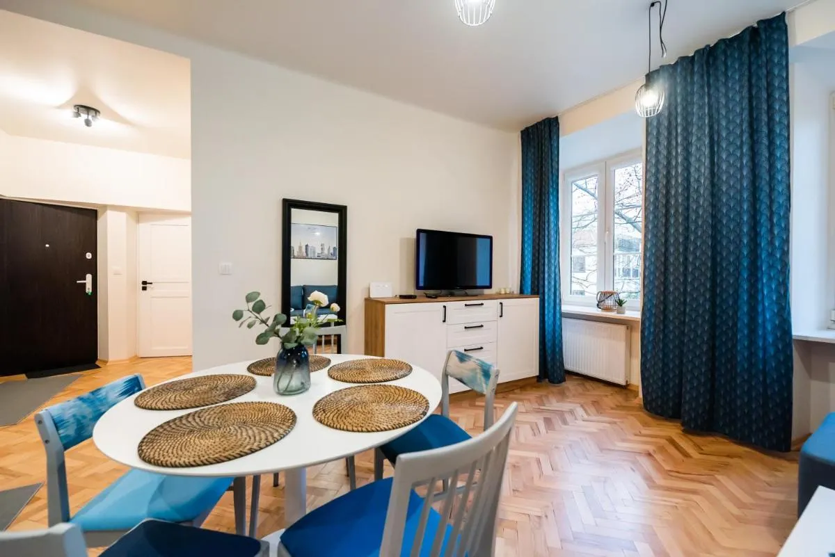 Image 4 of Old Town Eclectic Apartment for 6 people