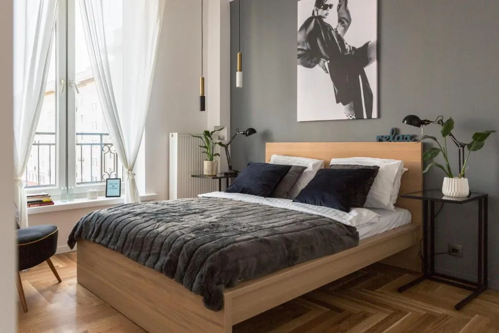 Image of Old Town Heart X Luxury – Piekna