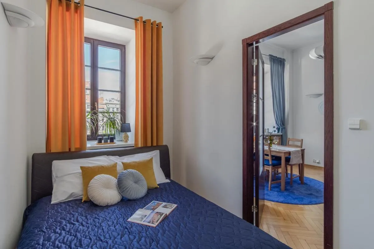 Image 1 of Old Town Home – Premium Apartment
