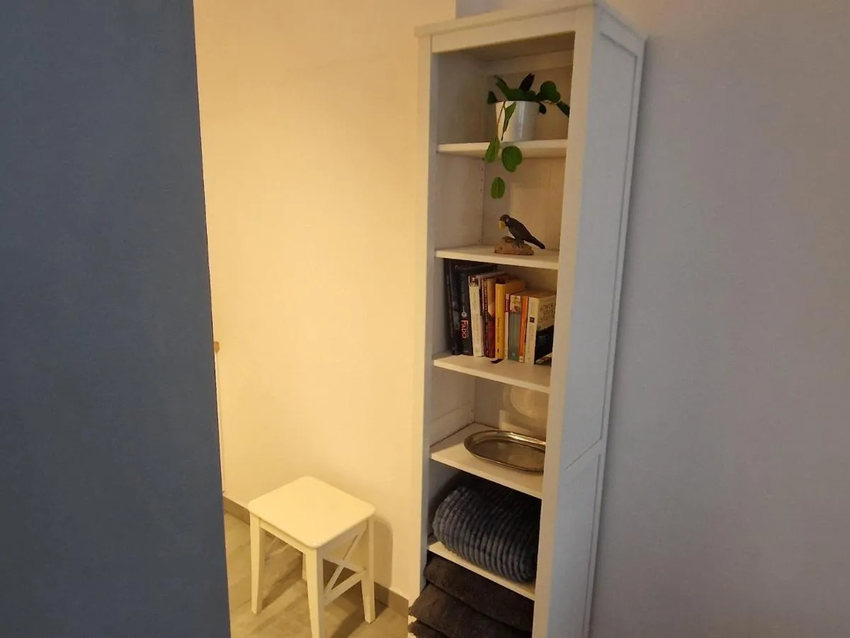 Image 4 of “Pianist” City Break Apartment