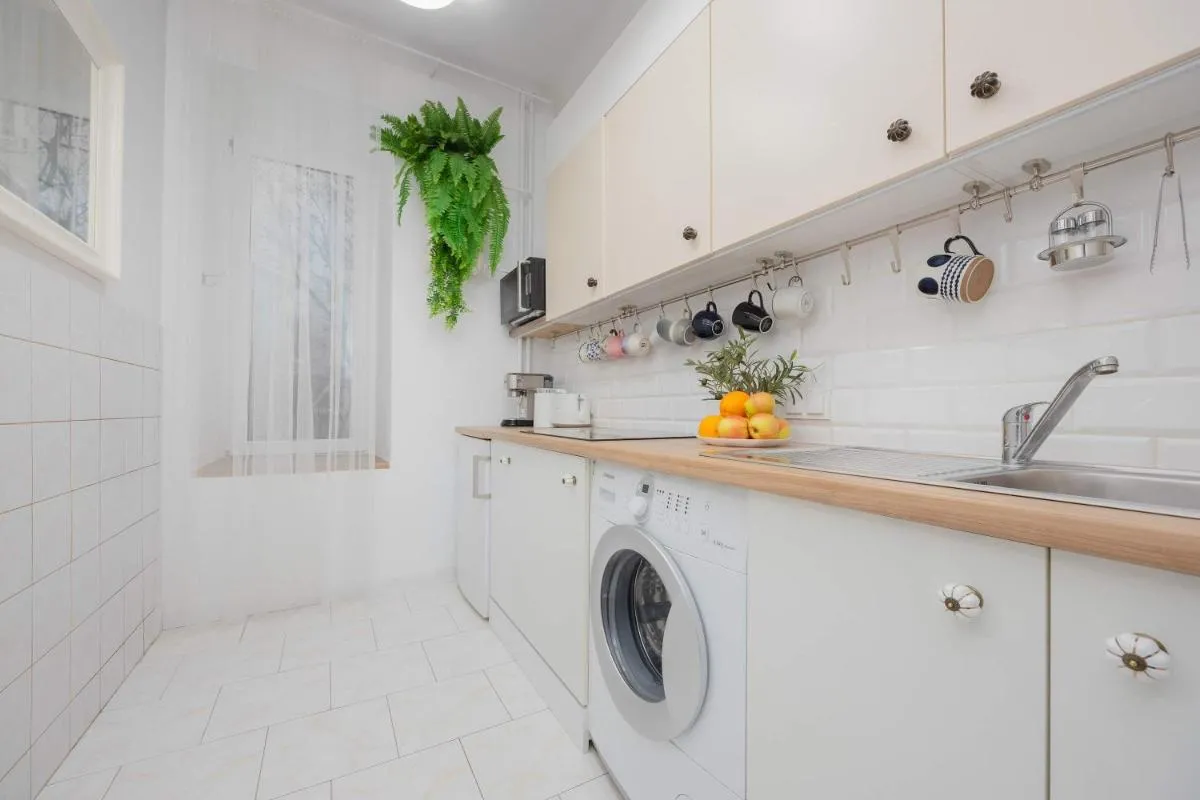 Image 5 of Piękny Jasny Apartament z Sypialnią i Biurkiem by Noclegi Renters