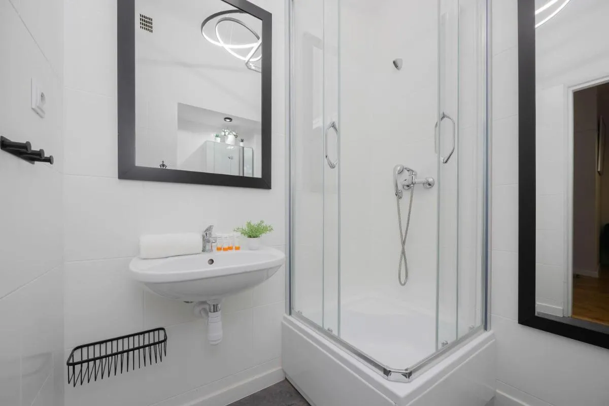 Image 6 of Piękny Jasny Apartament z Sypialnią i Biurkiem by Noclegi Renters