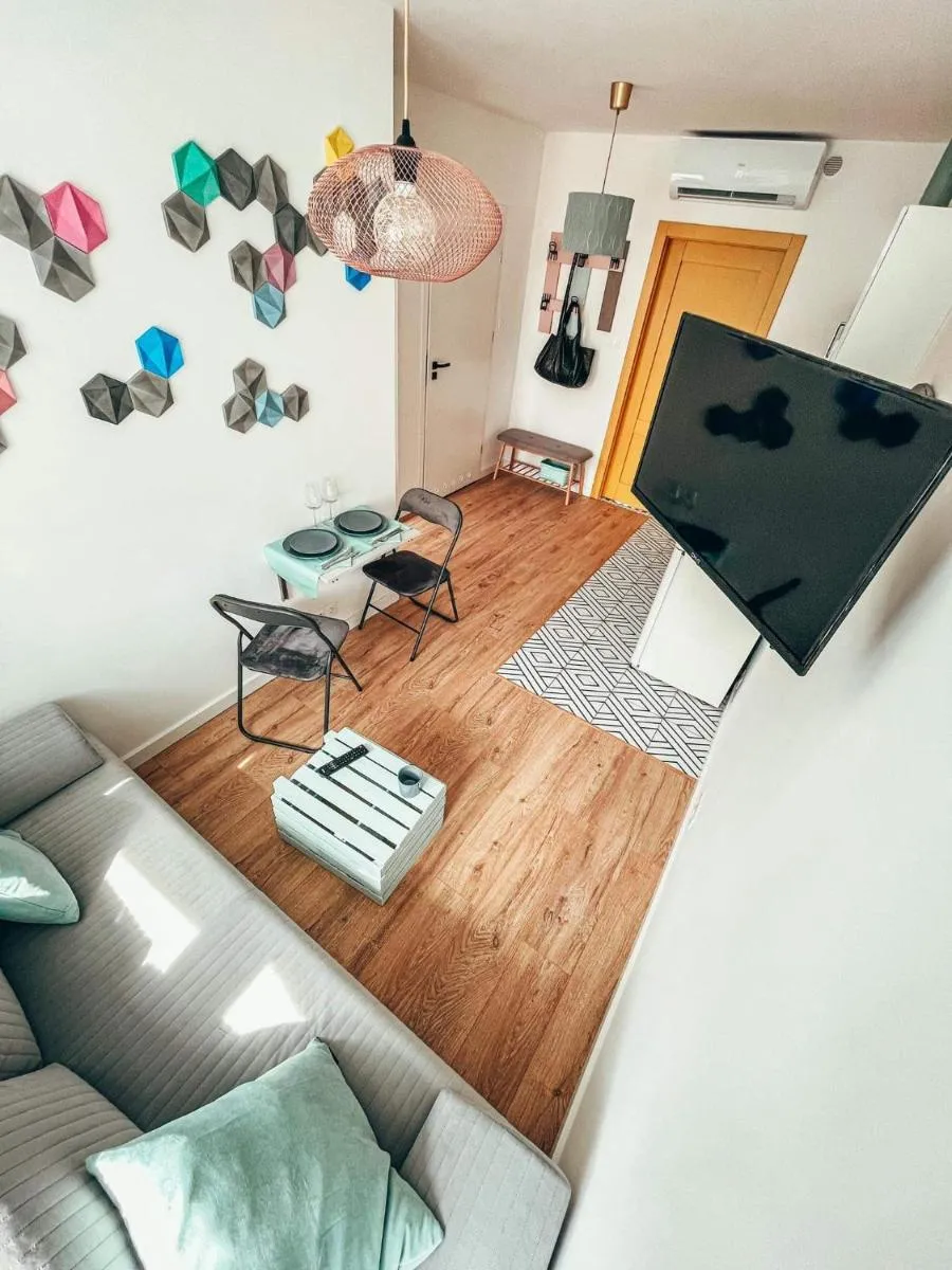 Image 6 of Pink Old Town Warsaw, 2 rooms, AC, brand new!