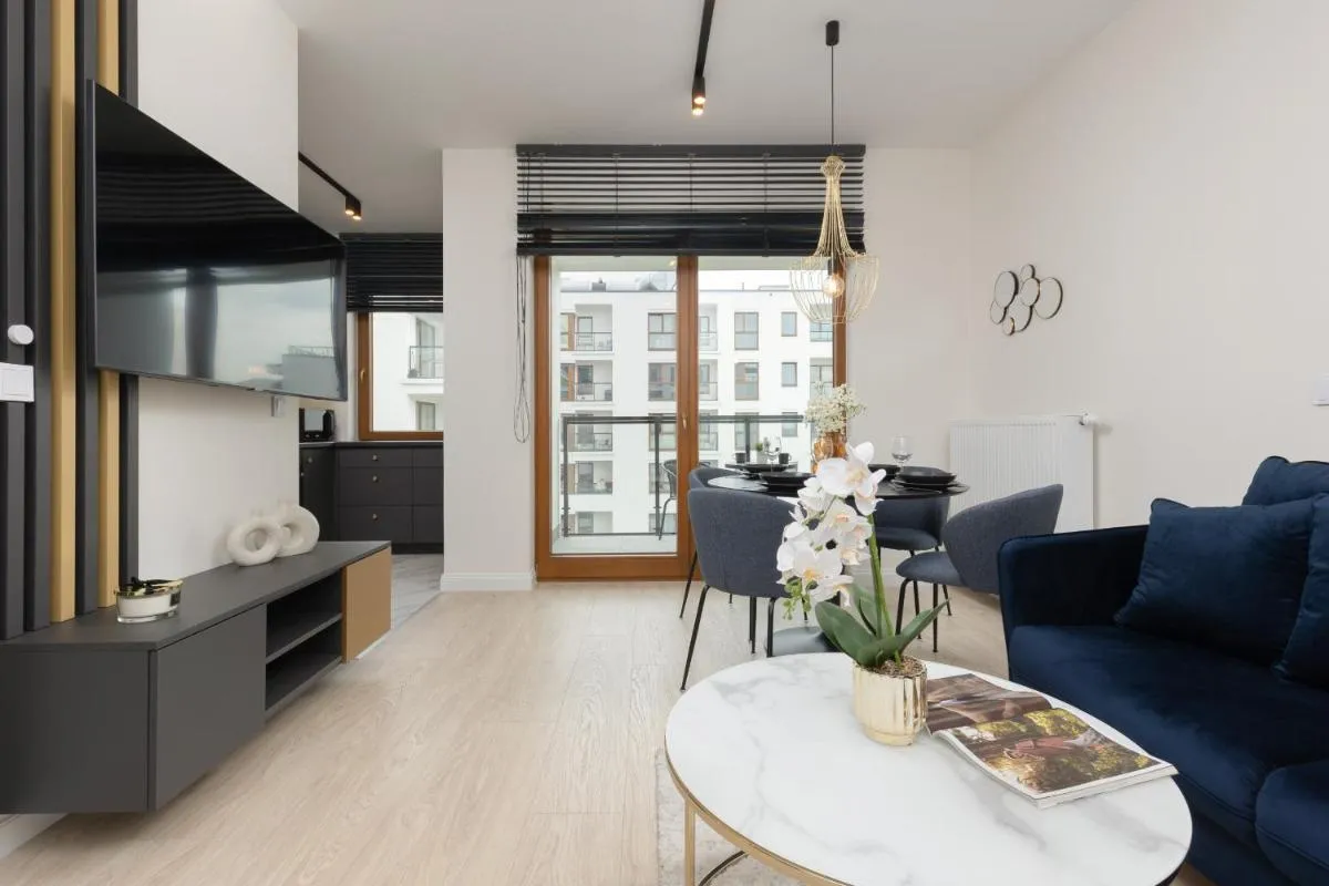 Image 2 of Pozytywny Mokotów Apartment with Balcony Warsaw by Noclegi Renters