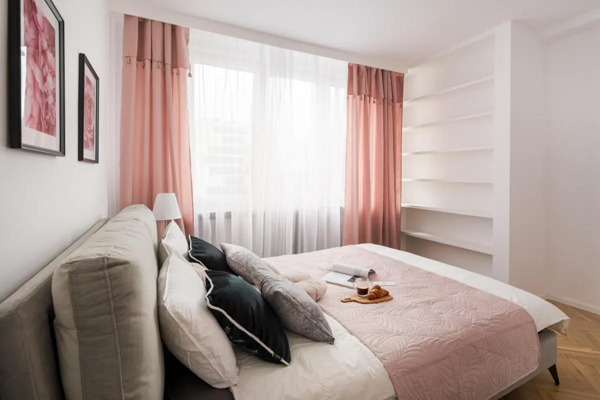 Image 1 of Pulawska Residence Mokotów 2-bedroom & living room, balcony & free parking on site
