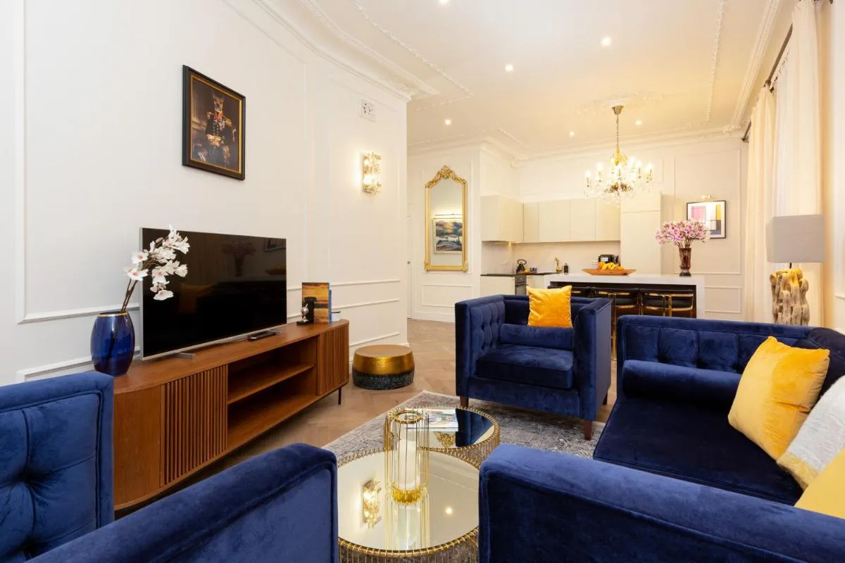 Image 4 of Royal Apartment Kopernika by Renters Prestige