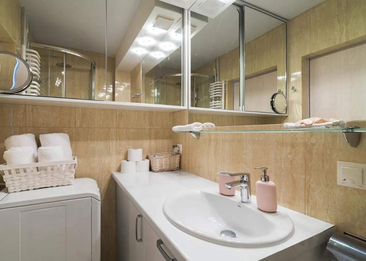 Image 2 of Royal Garden Apartment