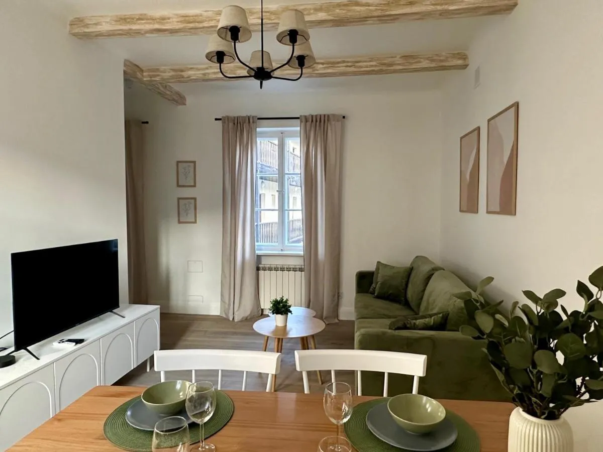 Image 5 of Rynek Nowego Miasta Old Town Apartment