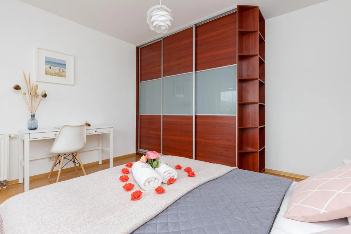 Image 1 of Spacious Apartment Pałac Jana III Wilanów by Noclegi Renters