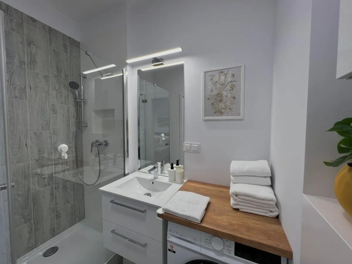 Image 2 of Studio Apartment Honey by Galeria Północna