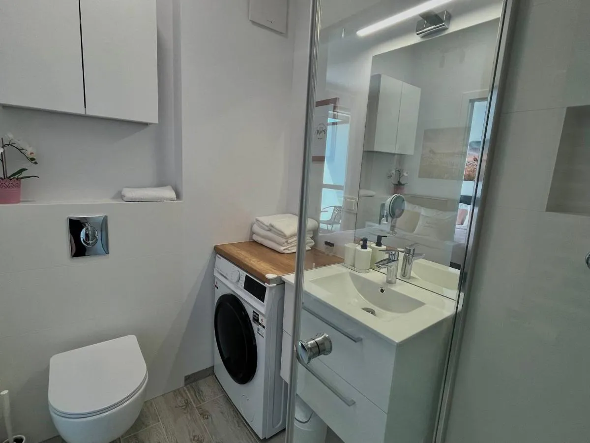 Image 2 of Studio Apartment Raspberry by Galeria Północna