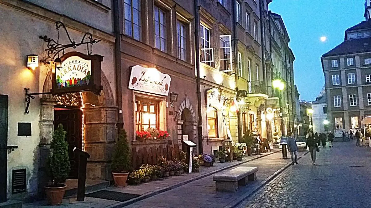 Image 5 of Studio Plac Bankowy