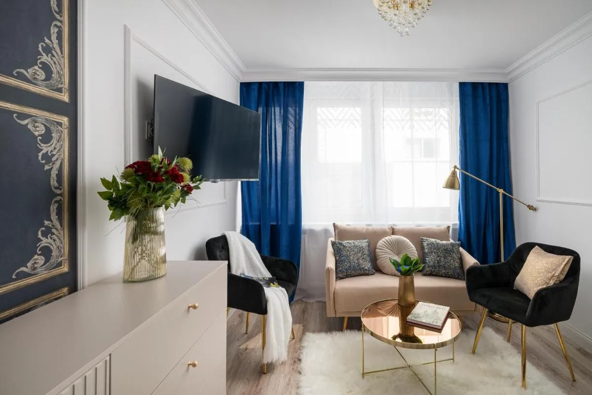 Image 4 of Stunning 2-BR Apartament Palace in the window, air-conditioning 500m to Central Station