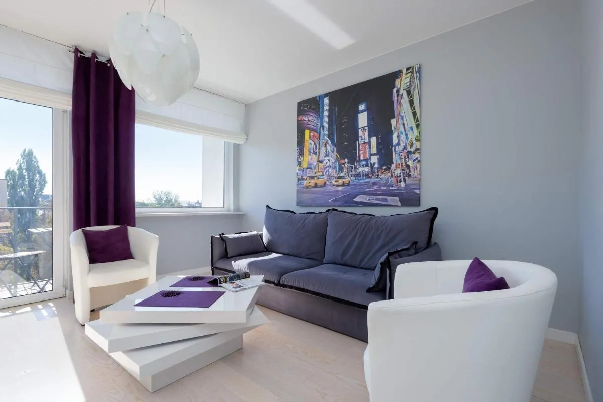 Image 4 of Stylish Apartment in Downtown Warsaw by Noclegi Renters