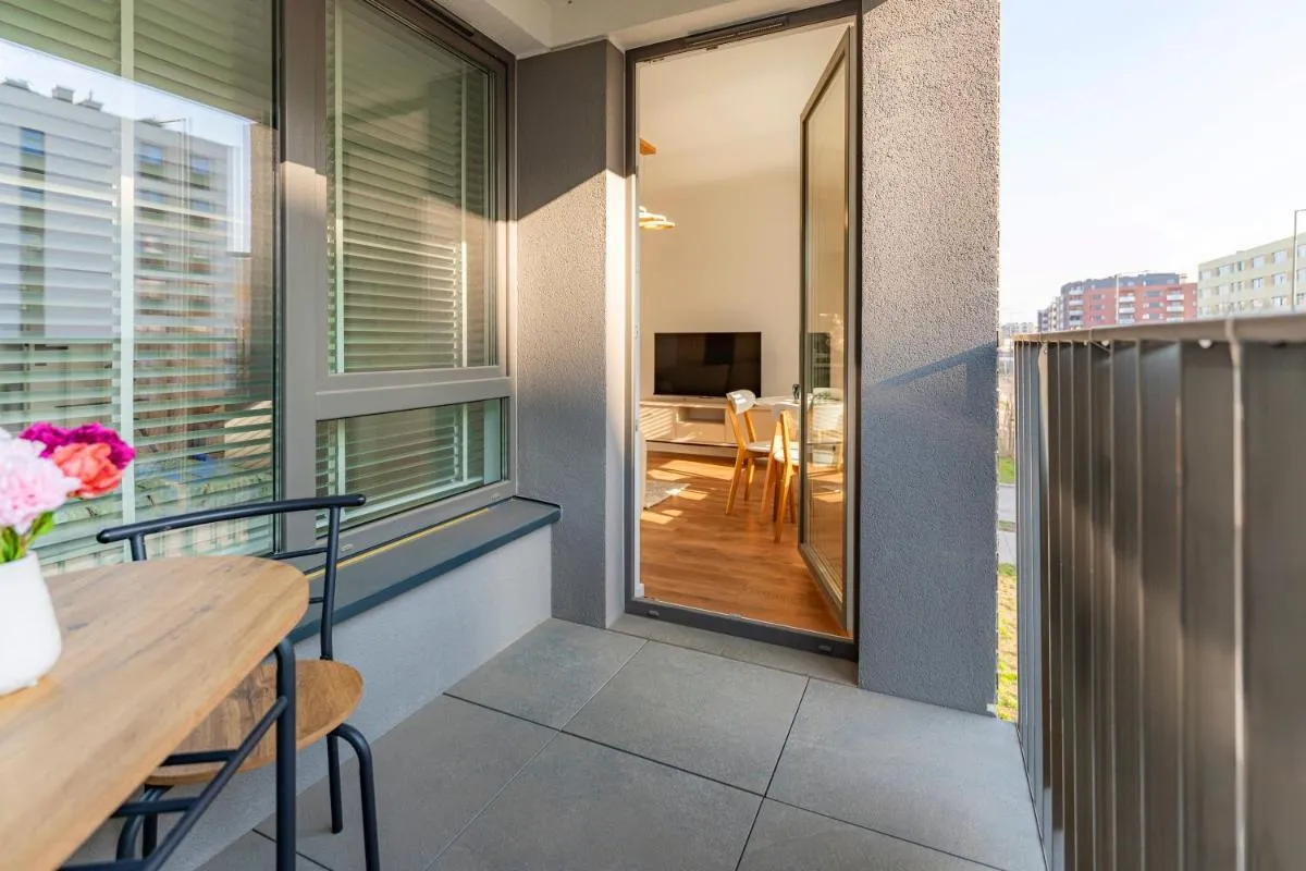 Image 2 of Stylowy Apartament na Żupniczej 23 z Garażem Blisko Warszawa Wschodnia