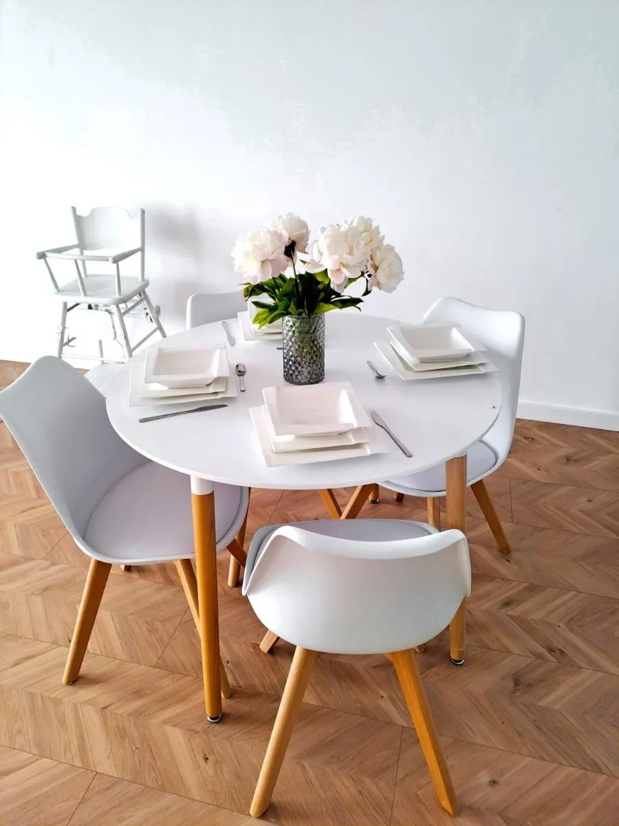 Image 3 of Sunny & modern 2 beds spacious air-conditioned Warsaw