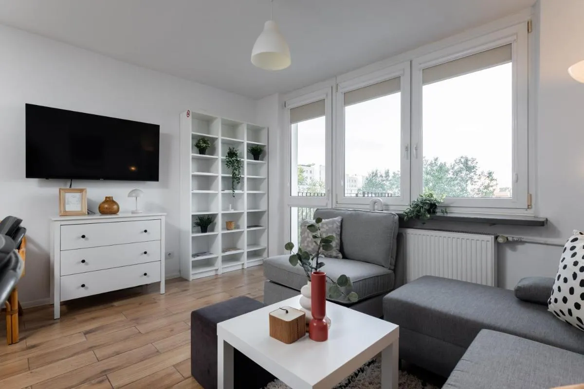 Image 4 of SuperApart Saska apt 66