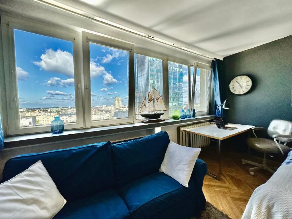 Image of Super Apartament WHITE Warszawa 2x Metro Ścisłe Centrum WiFi 300 Mbs NEW