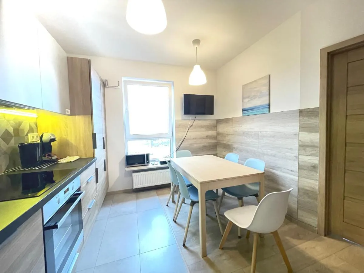 Image 1 of Superior Komputerowa, 4 rooms, 3 bedrooms, Airport-City train, Metro! 24h reception!