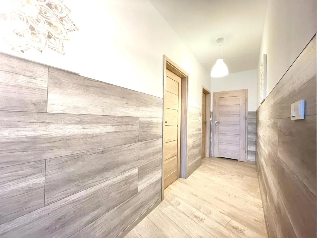 Image 6 of Superior Komputerowa, 4 rooms, 3 bedrooms, Airport-City train, Metro! 24h reception!