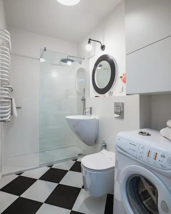 Image 3 of Urban Chic – City Center – Studio Apartment – Słominskiego