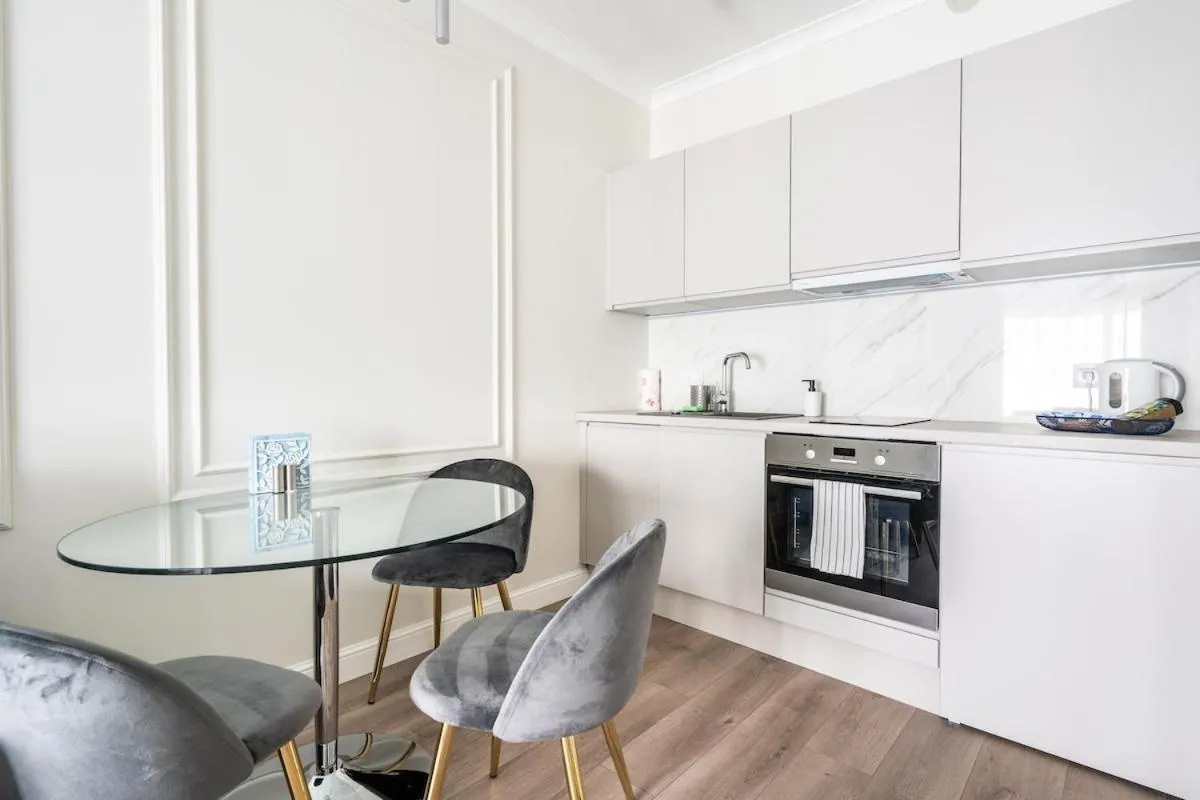 Image 3 of Urban Chic – Top Apartments Warsaw – Mennica Residence