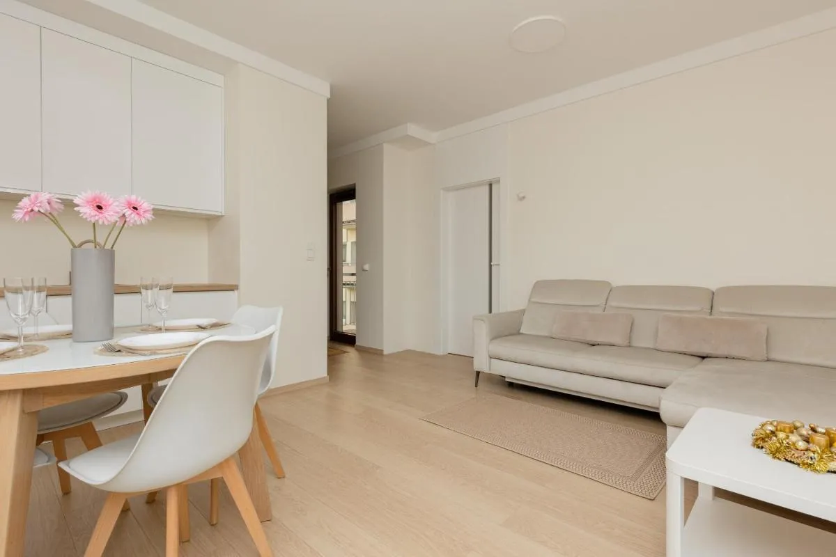 Image 2 of Warsaw Apartment Woronicza Home Office by Noclegi Renters