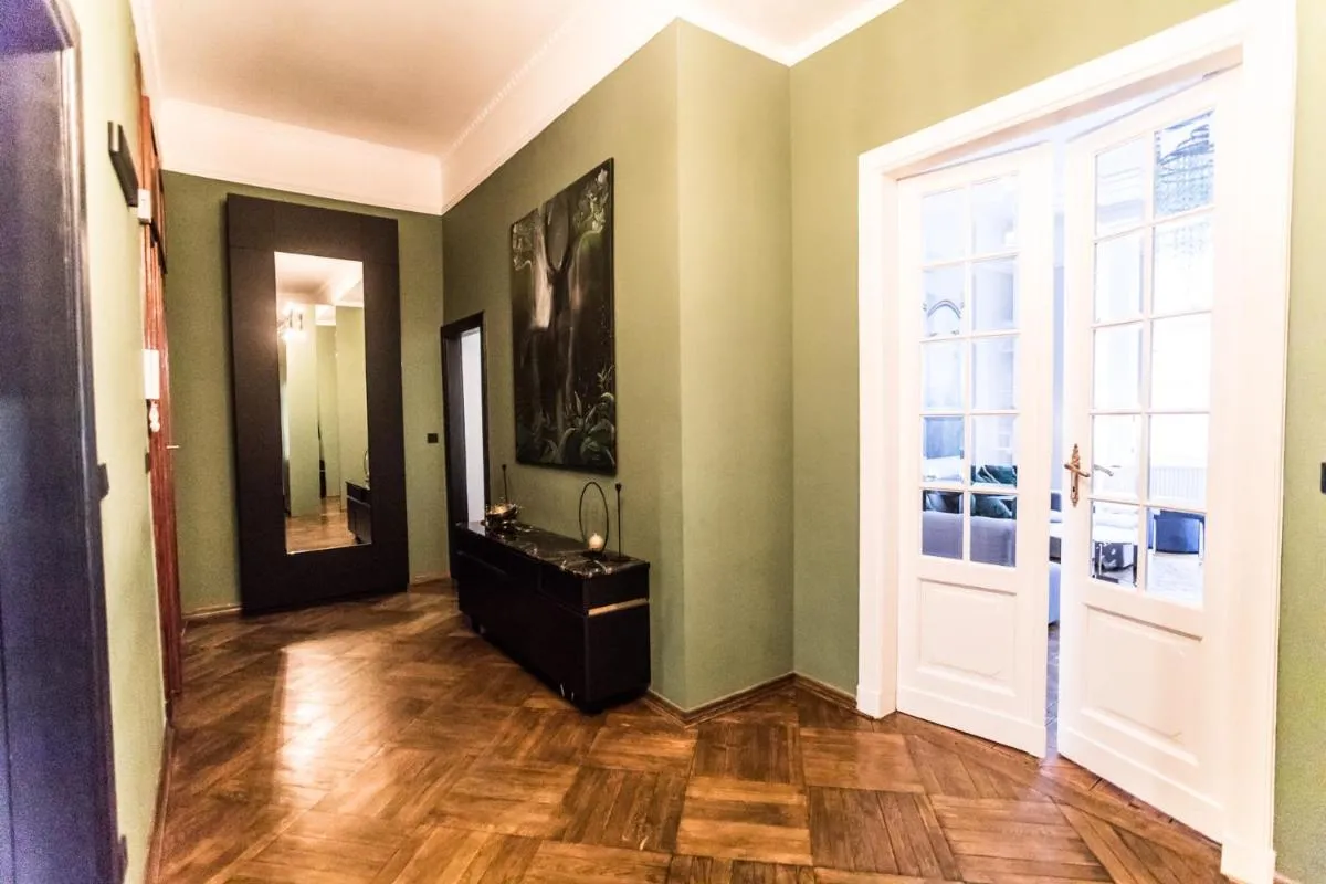 Image 2 of Warsaw Center 110m2