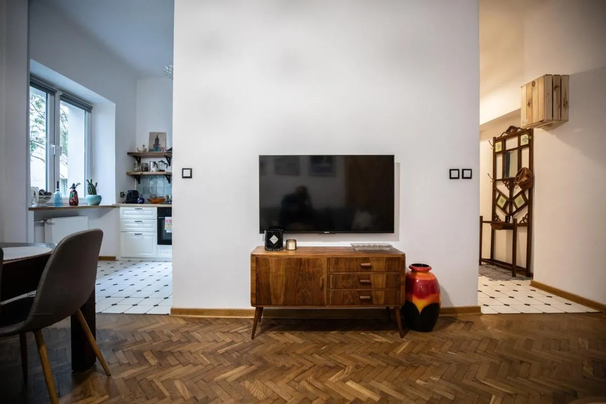 Image 2 of Warsaw Concierge Miedziana