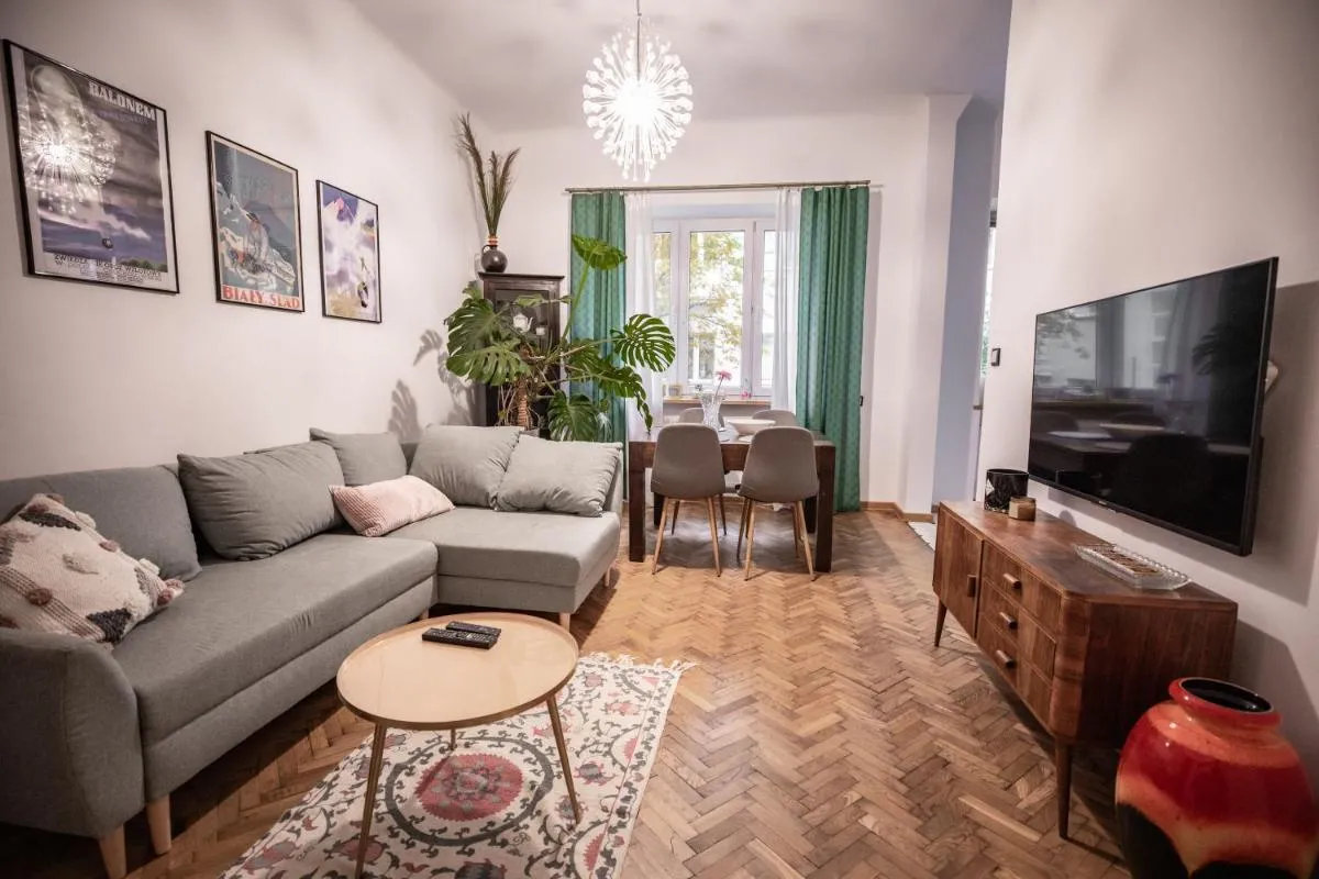 Image 1 of Warsaw Concierge Miedziana