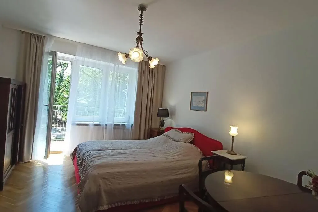 Image 5 of Warsaw Day 1 – Room in the City Center