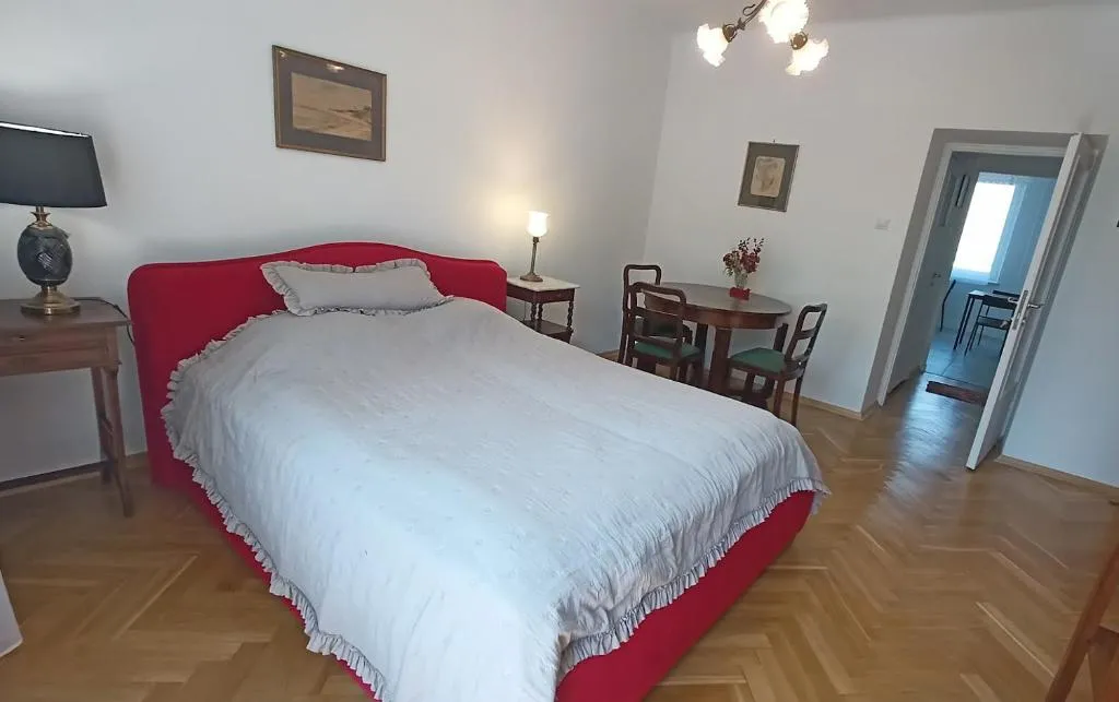 Image of Warsaw Day 1 – Room in the City Center