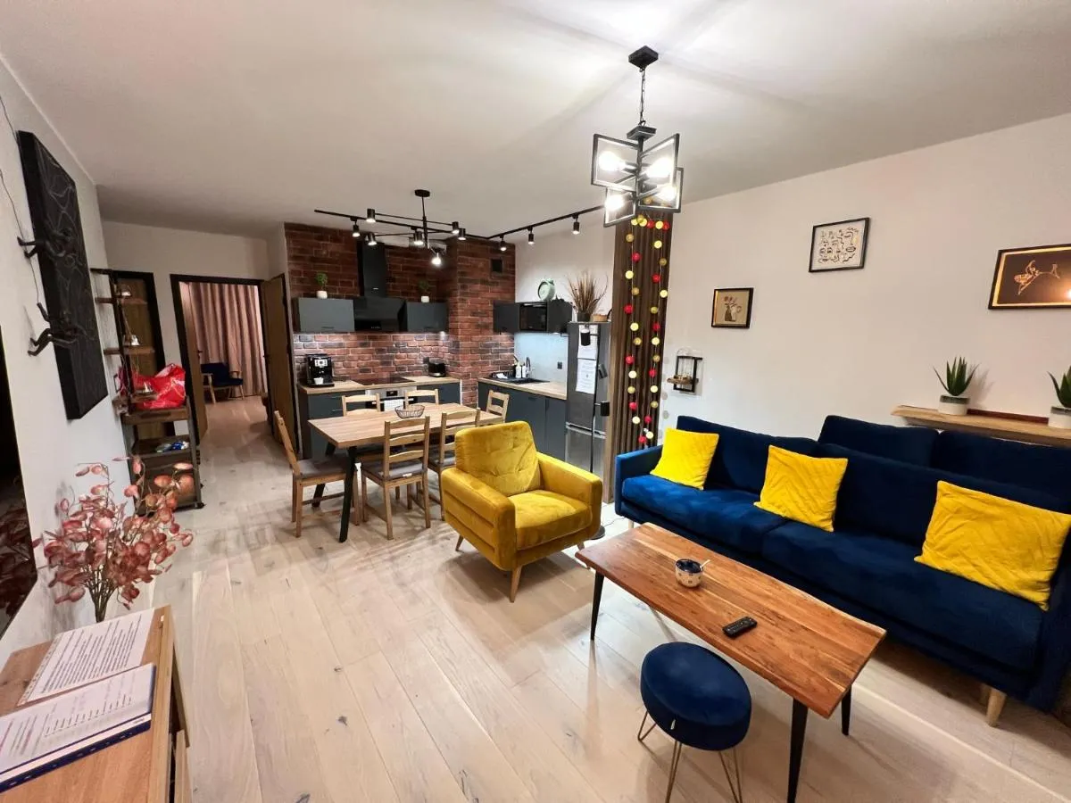 Image 1 of Warsaw Downtown View 3 ROOMS 60m2+ FREE GARAGE 2km Old Town Metro 9min tram