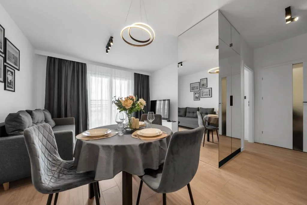 Image of Warsaw Jutrzenki Apt – Gym, Balcony, Parking – by Rentujemy