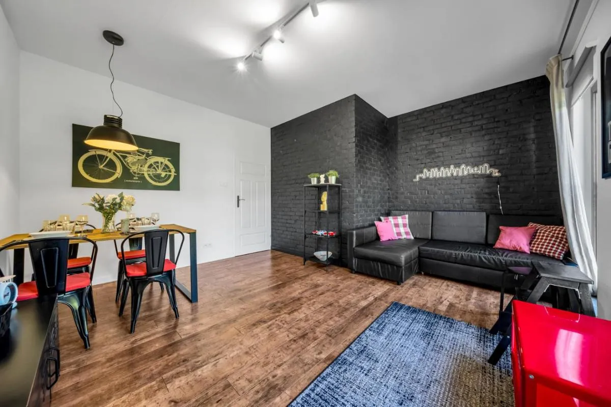 Image 2 of Warsaw Leszno Apartment with Parking – by Rentujemy