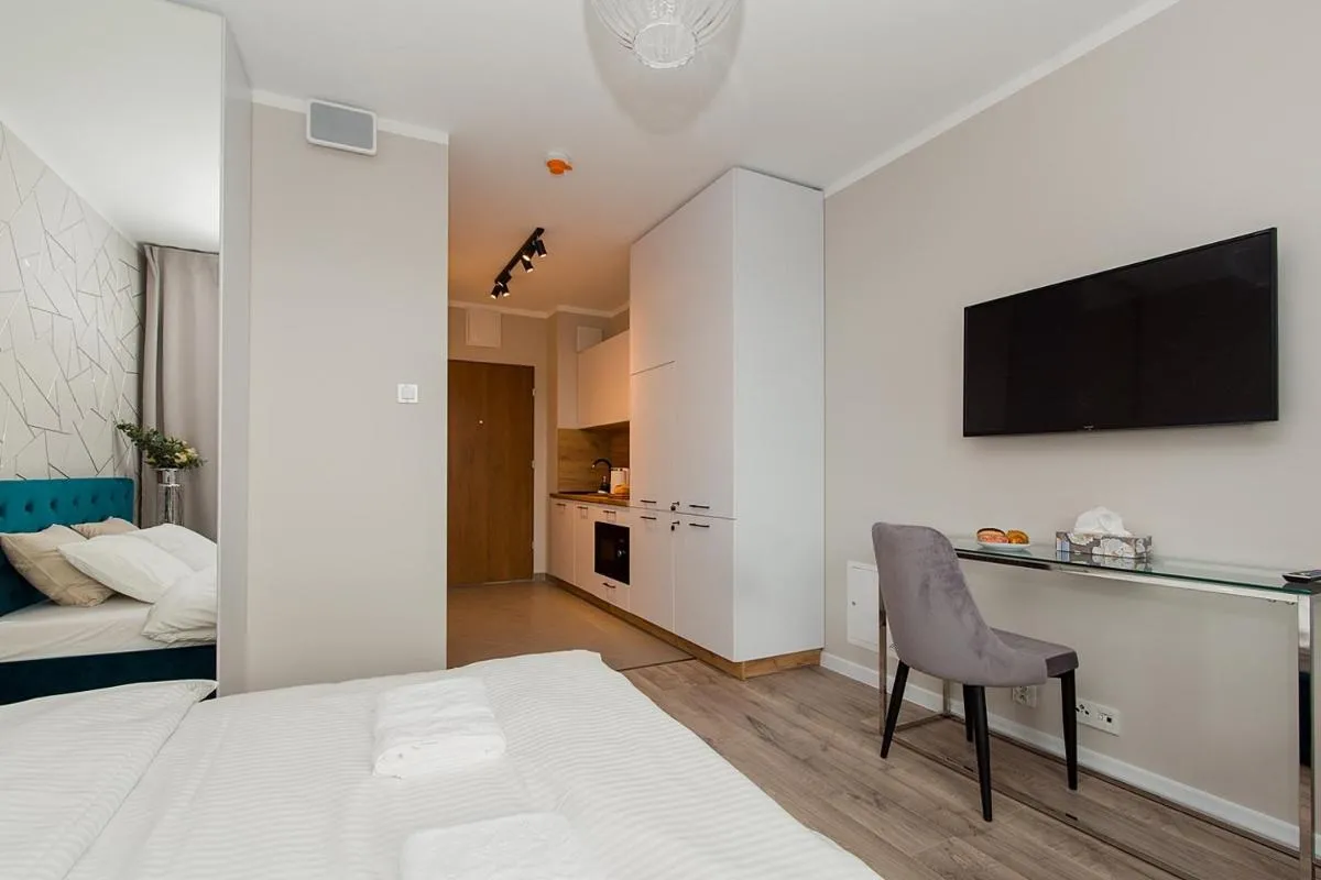 Image 4 of Warsaw To Be – Silver Apartment