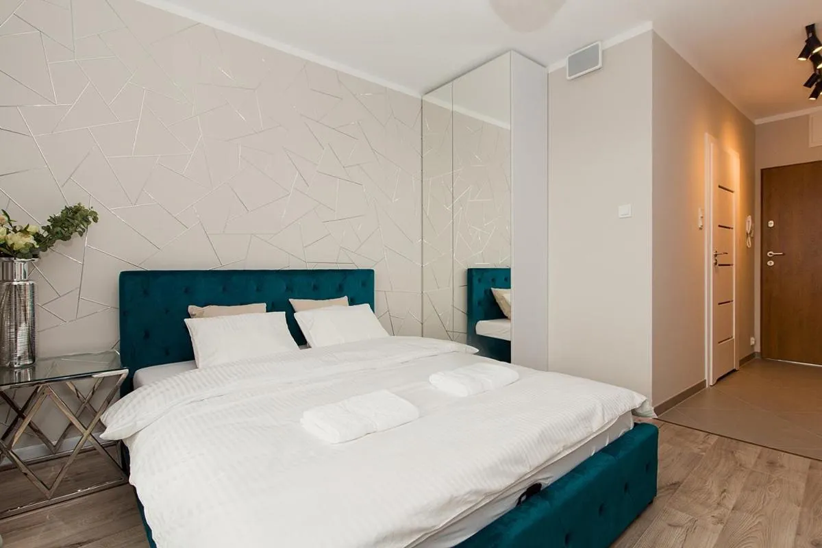 Image 6 of Warsaw To Be – Silver Apartment