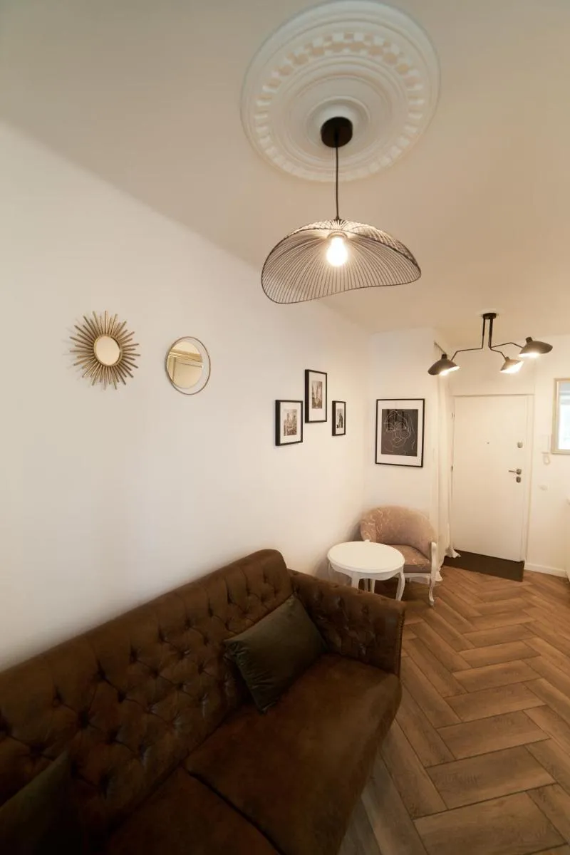 Image 5 of Wawahome studio old town