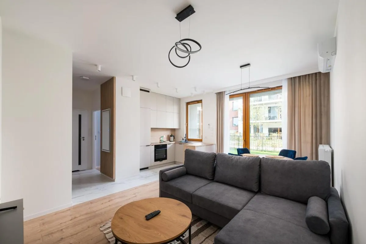 Image 3 of Wilanów Sarmacka Apartment with Garden