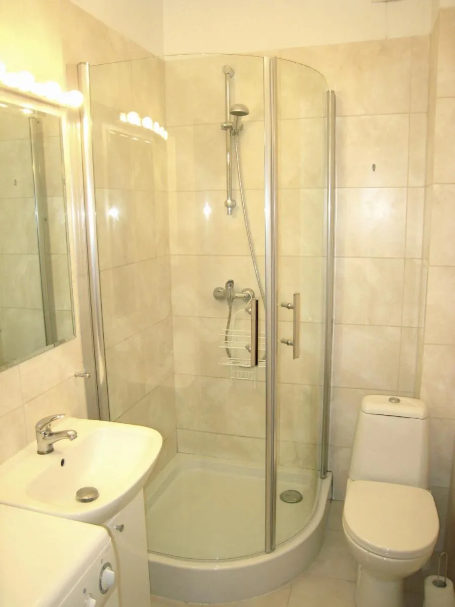 Image 3 of Wilson Apartment