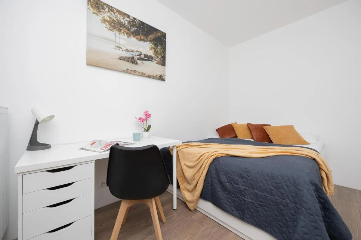 Image 1 of Wyjątkowy Apartament z 1 sypialnią Sierakowskiego by Noclegi Renters